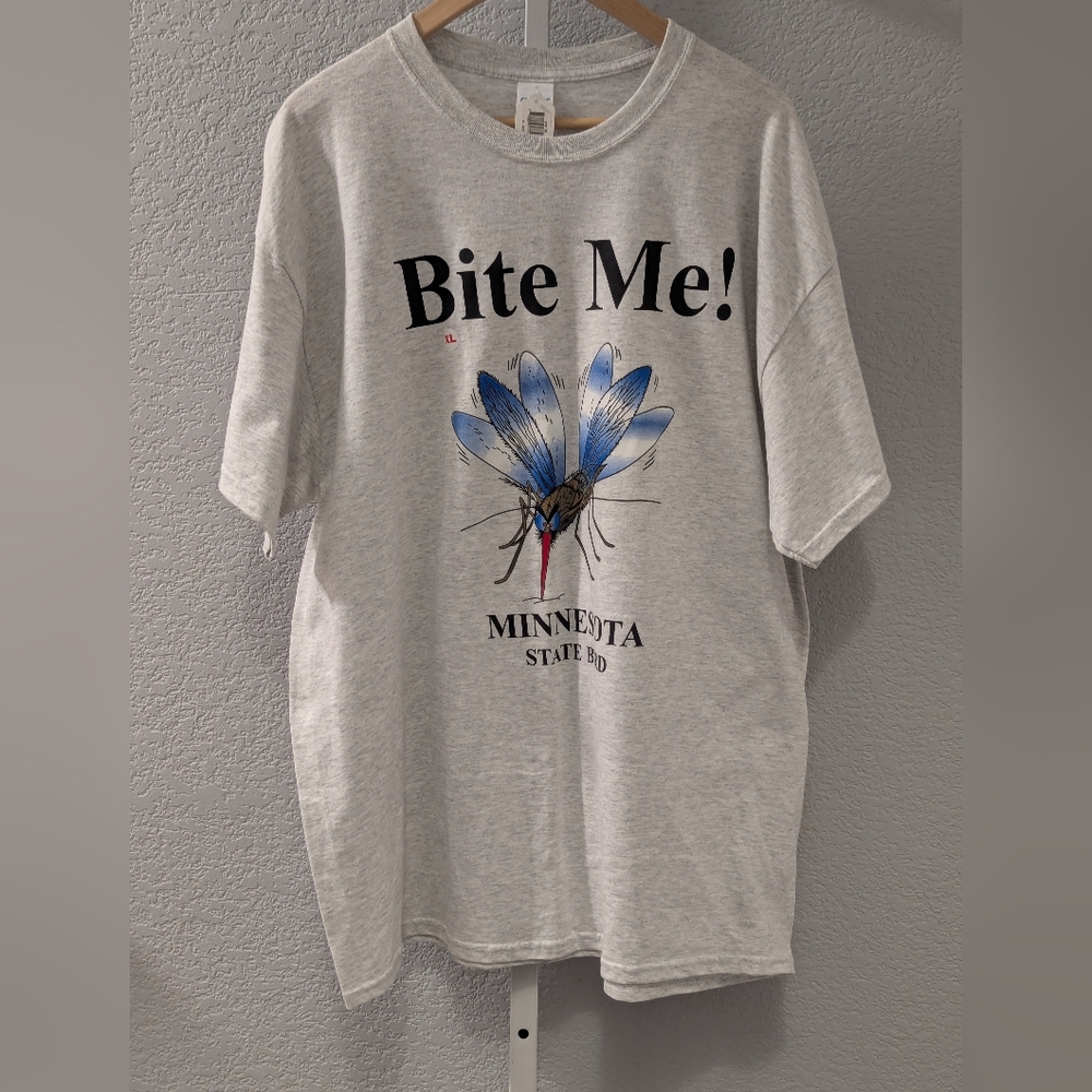 Minnesota Bite Me Mosquito State  Bird T-shirt NWT Size Xl